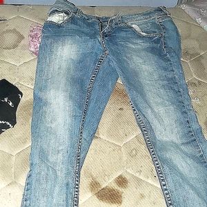I'm selling jeans